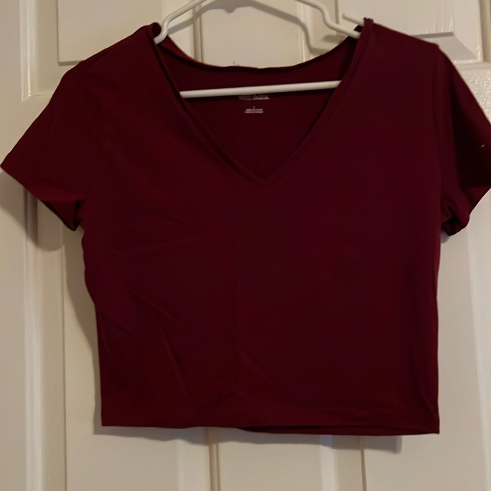 4 Wild Fable crop T’s large